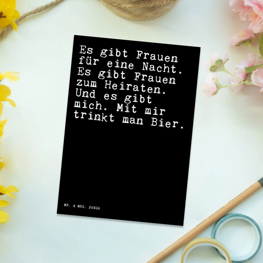 Postkarte Sprüche und Zitate Es gibt Frauen für eine Nacht. Es gibt Frauen zum Heiraten. Und es gibt mich. Mit mir trinkt man Bier. Postkarte, Karte, Geschenkkarte, Grußkarte, Einladung, Ansichtskarte, Geburtstagskarte, Einladungskarte, Dankeskarte, Ansichtskarten, Einladung Geburtstag, Einladungskarten Geburtstag, Spruch, Sprüche, lustige Sprüche, Weisheiten, Zitate, Spruch Geschenke, Spruch Sprüche Weisheiten Zitate Lustig Weisheit Worte