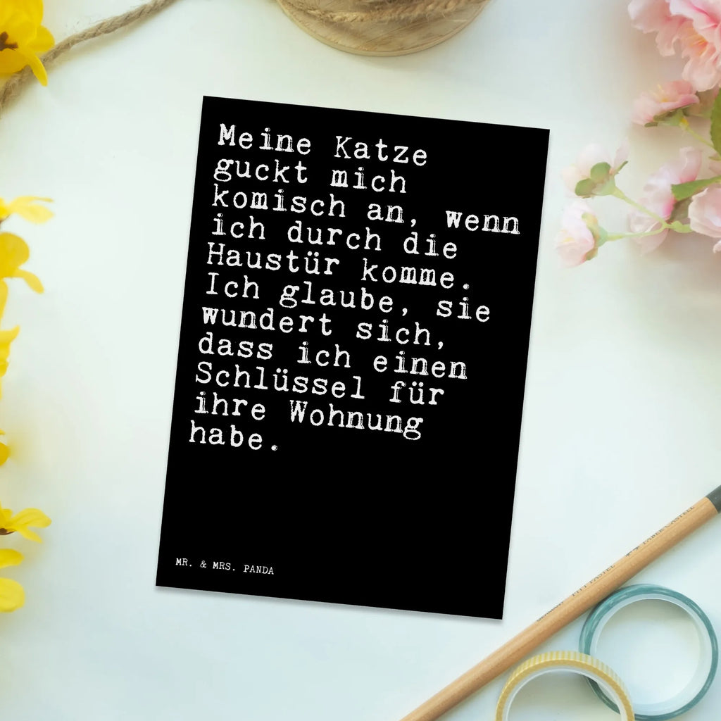 Postkarte Sprüche und Zitate Meine Katze guckt mich komisch an, wenn ich durch die Haustür komme. Ich glaube, sie wundert sich, dass ich einen Schlüssel für ihre Wohnung habe. Postkarte, Karte, Geschenkkarte, Grußkarte, Einladung, Ansichtskarte, Geburtstagskarte, Einladungskarte, Dankeskarte, Ansichtskarten, Einladung Geburtstag, Einladungskarten Geburtstag, Spruch, Sprüche, lustige Sprüche, Weisheiten, Zitate, Spruch Geschenke, Spruch Sprüche Weisheiten Zitate Lustig Weisheit Worte