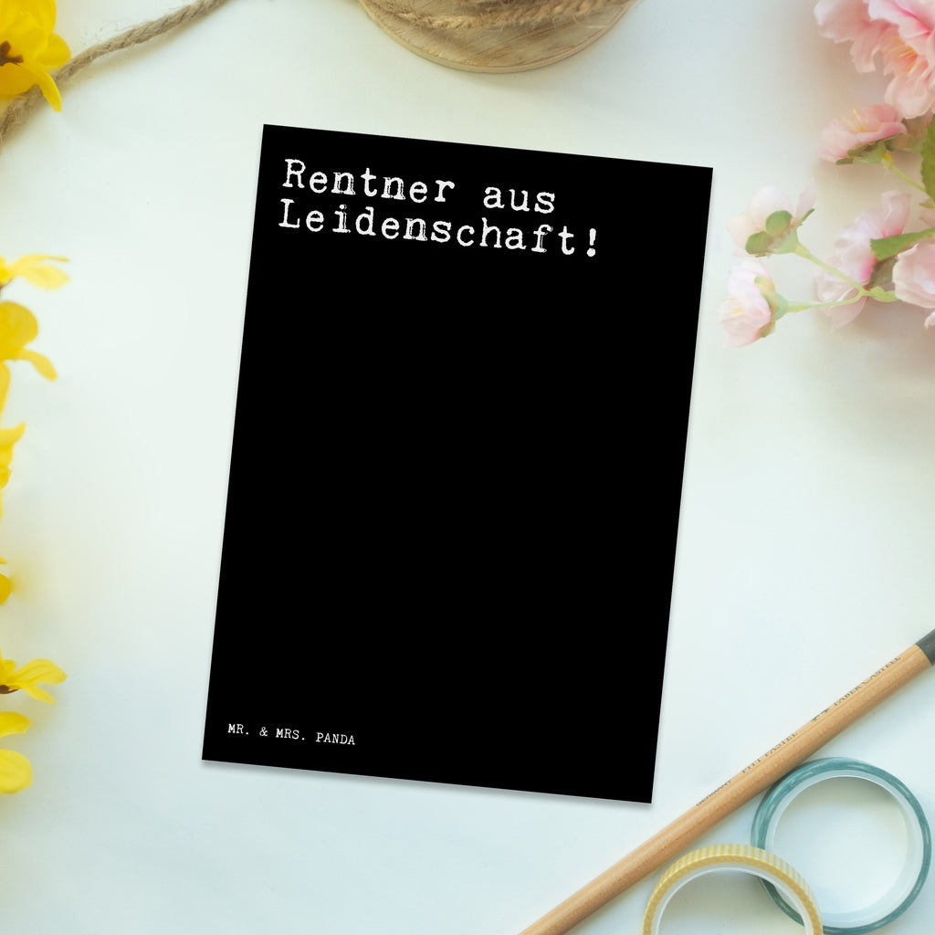 Postkarte Rentner aus Leidenschaft! Postkarte, Karte, Geschenkkarte, Grußkarte, Einladung, Ansichtskarte, Geburtstagskarte, Einladungskarte, Dankeskarte, Ansichtskarten, Einladung Geburtstag, Einladungskarten Geburtstag, Spruch, Sprüche, lustige Sprüche, Weisheiten, Zitate, Spruch Geschenke, Spruch Sprüche Weisheiten Zitate Lustig Weisheit Worte