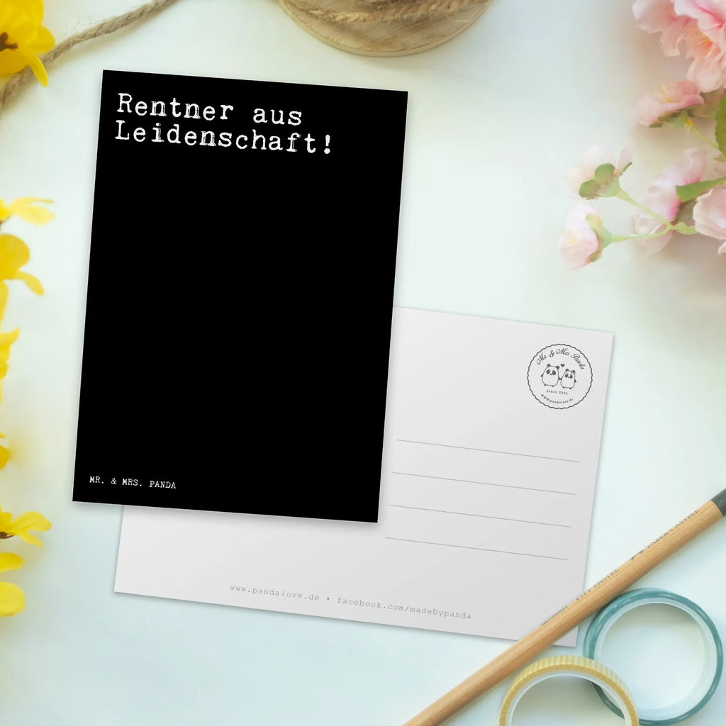 Postkarte Rentner aus Leidenschaft! Postkarte, Karte, Geschenkkarte, Grußkarte, Einladung, Ansichtskarte, Geburtstagskarte, Einladungskarte, Dankeskarte, Ansichtskarten, Einladung Geburtstag, Einladungskarten Geburtstag, Spruch, Sprüche, lustige Sprüche, Weisheiten, Zitate, Spruch Geschenke, Spruch Sprüche Weisheiten Zitate Lustig Weisheit Worte