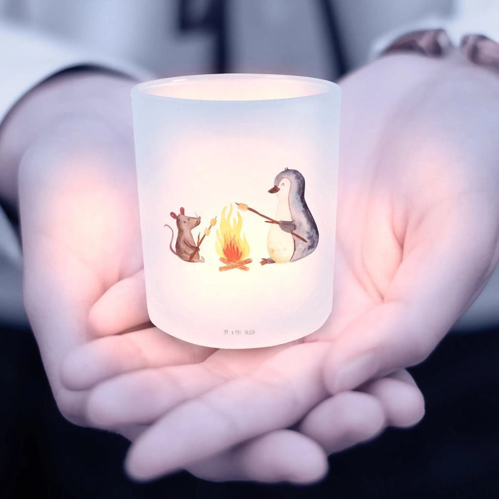 Windlicht Pinguin Lagerfeuer Windlicht Glas, Teelichtglas, Teelichthalter, Teelichter, Kerzenglas, Windlicht Kerze, Kerzenlicht, Glas Windlicht, Windlicht Zur Hochzeit, Windlicht Deko, Windlicht Hochzeit, Teelichtgläser, Windlicht Dekorieren, Pinguin, Maus, Pinguine, Lagerfeuer, Leben, Arbeit, Job, Motivation, Büro, Büroalltag, Lebensspruch, Lebensmotivation, Neustart, Liebe, grillen, Feuer, Marshmallows