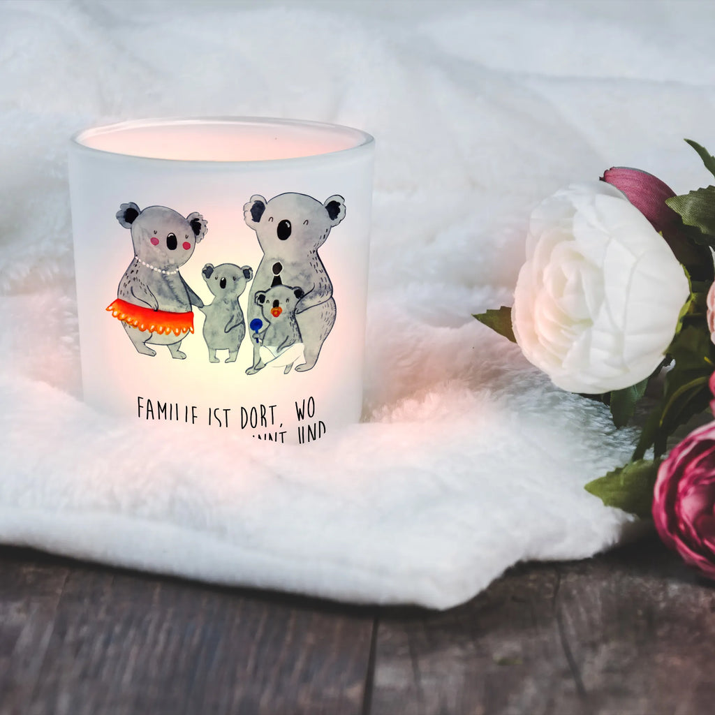 Windlicht Koala Familie Windlicht Glas, Teelichtglas, Teelichthalter, Teelichter, Kerzenglas, Windlicht Kerze, Kerzenlicht, Glas Windlicht, Windlicht Zur Hochzeit, Windlicht Deko, Windlicht Hochzeit, Teelichtgläser, Windlicht Dekorieren, Familie, Vatertag, Muttertag, Bruder, Schwester, Mama, Papa, Oma, Opa, Koala, Koalas, Family, Kinder, Geschwister, Familienleben