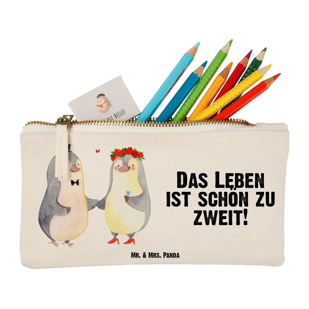 Schminktasche Pinguin Heirat Schminktasche, Kosmetiktasche, Kosmetikbeutel, Stiftemäppchen, Etui, Federmappe, Makeup, XXL, Schminketui, Kosmetiketui, Schlamperetui, Liebe, Partner, Freund, Freundin, Ehemann, Ehefrau, Heiraten, Verlobung, Heiratsantrag, Liebesgeschenk, Jahrestag, Hocheitstag