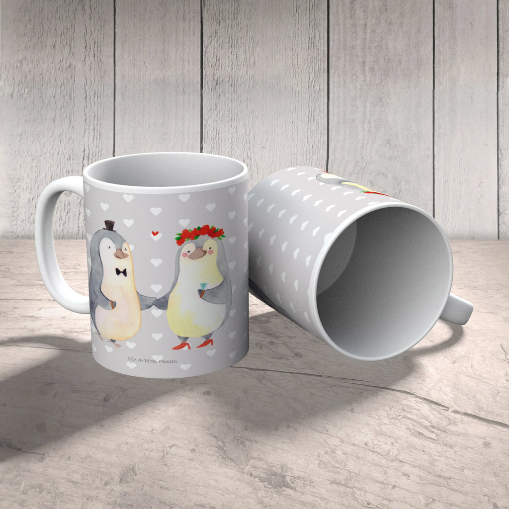 Tasse Pinguin Heirat Tasse, Kaffeetasse, Teetasse, Becher, Kaffeebecher, Teebecher, Keramiktasse, Porzellantasse, Büro Tasse, Geschenk Tasse, Tasse Sprüche, Tasse Motive, Kaffeetassen, Tasse bedrucken, Designer Tasse, Cappuccino Tassen, Schöne Teetassen, Liebe, Partner, Freund, Freundin, Ehemann, Ehefrau, Heiraten, Verlobung, Heiratsantrag, Liebesgeschenk, Jahrestag, Hocheitstag