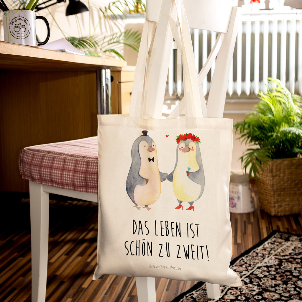 Tragetasche Pinguin Heirat Beuteltasche, Beutel, Einkaufstasche, Jutebeutel, Stoffbeutel, Tasche, Shopper, Umhängetasche, Strandtasche, Schultertasche, Stofftasche, Tragetasche, Badetasche, Jutetasche, Einkaufstüte, Laptoptasche, Liebe, Partner, Freund, Freundin, Ehemann, Ehefrau, Heiraten, Verlobung, Heiratsantrag, Liebesgeschenk, Jahrestag, Hocheitstag