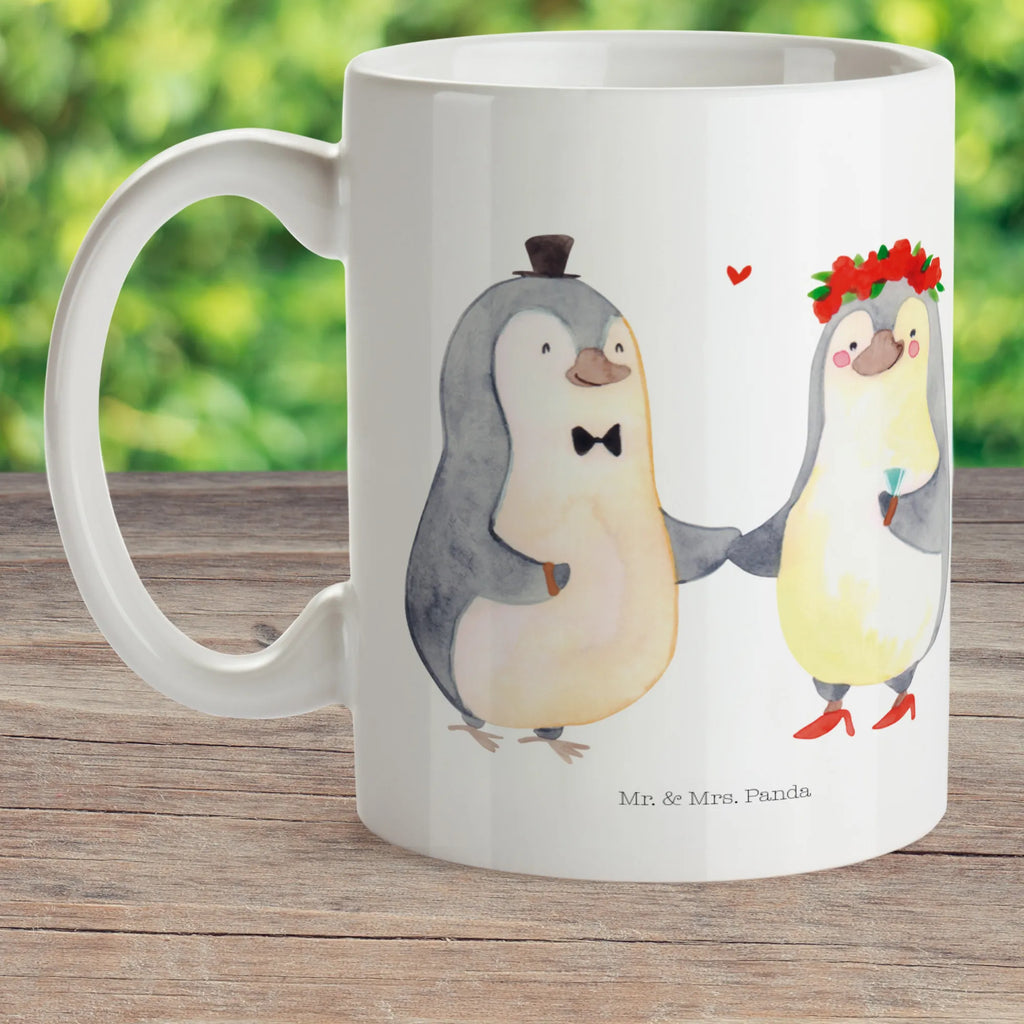 Kindertasse Pinguin Heirat Kindertasse, Kinder Tasse, Kunststoff Tasse, Kindergarten Tasse, Trinkbecher, Camping Becher, Kaffeetasse, Kunststoffbecher, Kindergartenbecher, Outdoorgeschirr, Kunststoffgeschirr, Reisebecher, Reisetasse, Kinderbecher, Bruchfeste Tasse, Bruchsichere Tasse, Plastik Tasse, Plastiktasse, Liebe, Partner, Freund, Freundin, Ehemann, Ehefrau, Heiraten, Verlobung, Heiratsantrag, Liebesgeschenk, Jahrestag, Hocheitstag