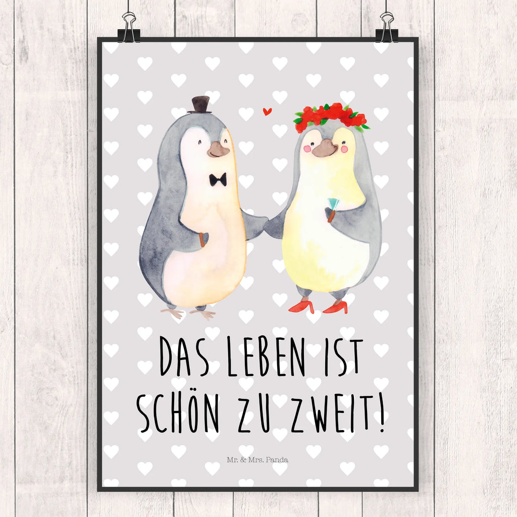 Poster Pinguin Heirat Poster, Wandposter, Bild, Wanddeko, Küchenposter, Kinderposter, Wanddeko Bild, Raumdekoration, Wanddekoration, Handgemaltes Poster, Mr. & Mrs. Panda Poster, Designposter, Kunstdruck, Posterdruck, Liebe, Partner, Freund, Freundin, Ehemann, Ehefrau, Heiraten, Verlobung, Heiratsantrag, Liebesgeschenk, Jahrestag, Hocheitstag