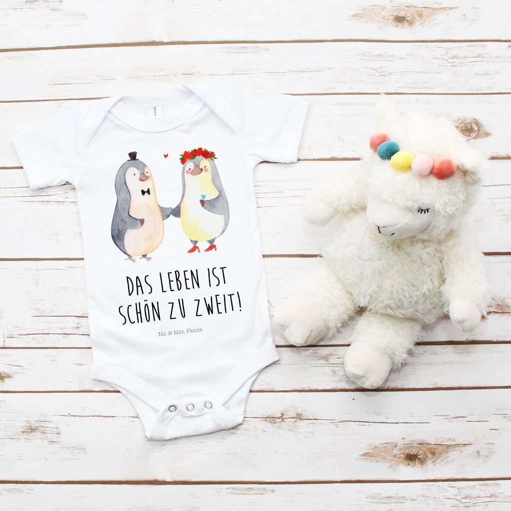 Organic Baby Body Pinguin Heirat Babykleidung, Babystrampler, Strampler, Wickelbody, Baby Erstausstattung, Junge, Mädchen, Liebe, Partner, Freund, Freundin, Ehemann, Ehefrau, Heiraten, Verlobung, Heiratsantrag, Liebesgeschenk, Jahrestag, Hocheitstag