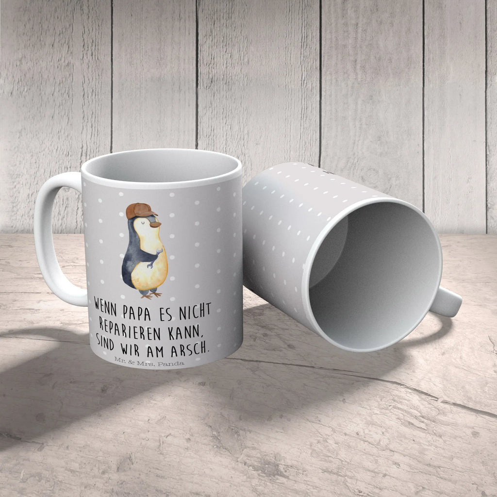 Tasse Pinguin mit Schraubenschlüssel Tasse, Kaffeetasse, Teetasse, Becher, Kaffeebecher, Teebecher, Keramiktasse, Porzellantasse, Büro Tasse, Geschenk Tasse, Tasse Sprüche, Tasse Motive, Kaffeetassen, Tasse bedrucken, Designer Tasse, Cappuccino Tassen, Schöne Teetassen, Familie, Vatertag, Muttertag, Bruder, Schwester, Mama, Papa, Oma, Opa, Pinguin, Pinguine, Handwerker, Schraubenschlüssel, selbständig, Motivation, Selbstliebe, Beruf, Selbstrespekt