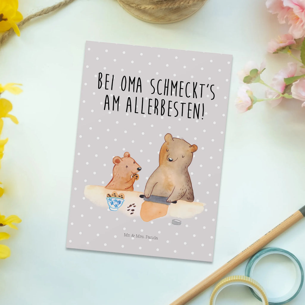 Postkarte Oma Bär backen Postkarte, Karte, Geschenkkarte, Grußkarte, Einladung, Ansichtskarte, Geburtstagskarte, Einladungskarte, Dankeskarte, Ansichtskarten, Einladung Geburtstag, Einladungskarten Geburtstag, Familie, Vatertag, Muttertag, Bruder, Schwester, Mama, Papa, Oma, Opa, Omi, Lieblingsoma, Lieblingsomi, backen, kochen, beste Köchin