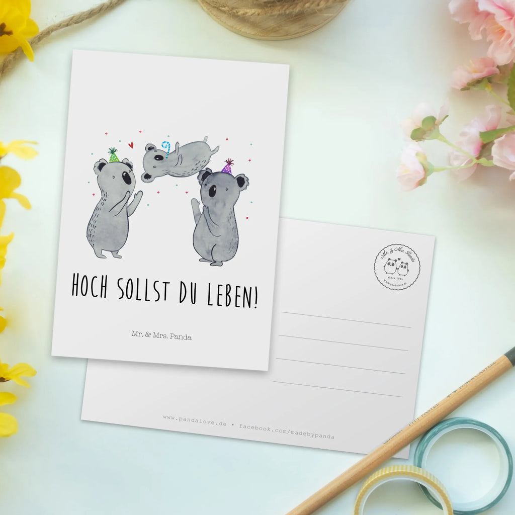 Postkarte Koalas feiern Geburtstag Postkarte, Karte, Geschenkkarte, Grußkarte, Einladung, Ansichtskarte, Geburtstagskarte, Einladungskarte, Dankeskarte, Ansichtskarten, Einladung Geburtstag, Einladungskarten Geburtstag, Geburtstag, Geburtstagsgeschenk, Geschenk, Koala, Geburtstage, Happy Birthday, Geburtstagsfeier