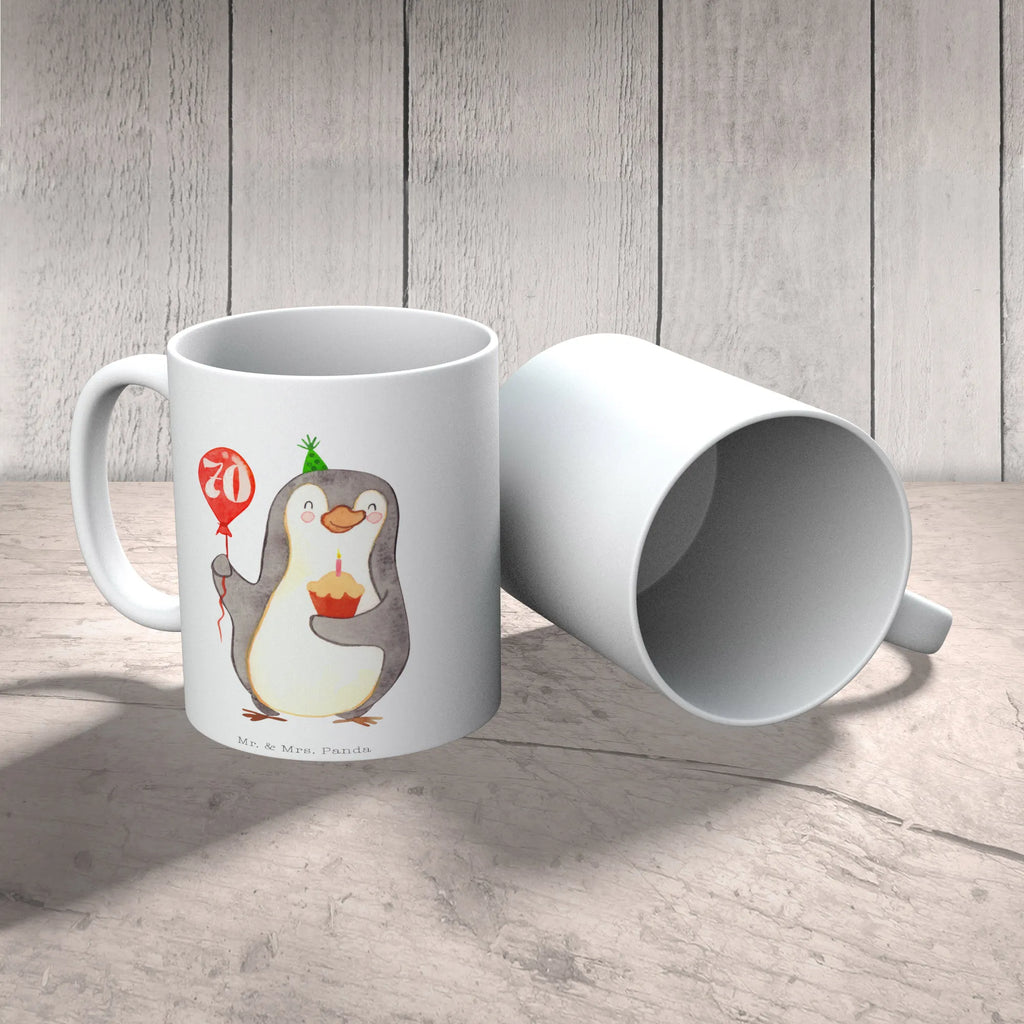 Tasse 70. Geburtstag Pinguin Luftballon Tasse, Kaffeetasse, Teetasse, Becher, Kaffeebecher, Teebecher, Keramiktasse, Porzellantasse, Büro Tasse, Geschenk Tasse, Tasse Sprüche, Tasse Motive, Kaffeetassen, Tasse bedrucken, Designer Tasse, Cappuccino Tassen, Schöne Teetassen, Geburtstag, Geburtstagsgeschenk, Geschenk, Pinguin, Geburtstage, Happy Birthday, Geburtstagsfeier