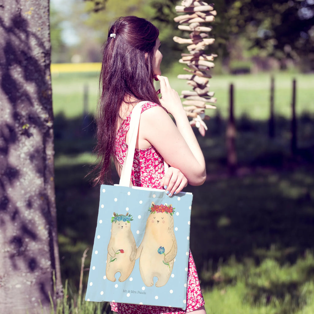 Einkaufstasche Bären mit Blumenkranz Tragetasche, Tasche, Beutel, Stofftasche, Baumwolltasche, Umhängetasche, Shopper, Einkaufstasche, Beuteltasche, Familie, Vatertag, Muttertag, Bruder, Schwester, Mama, Papa, Oma, Opa, Bär, Bären, Mutter, Mutti, Mami, Lieblingsmensch, Lieblingsmama, beste Mutter, weltbeste Mama, Geschenk Mama. Muttertag, Tochter, Kind, Kinder, Töchter, Family, Vorbild