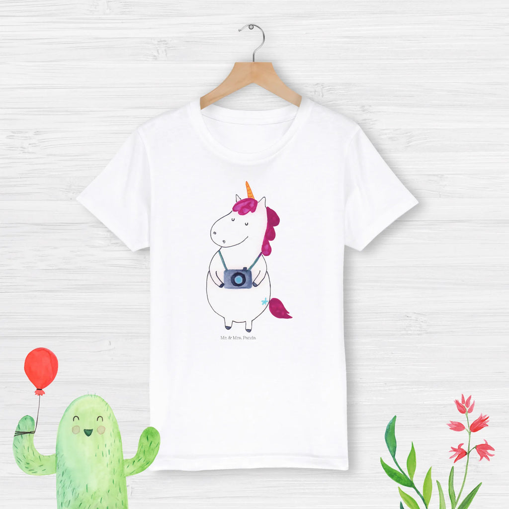 Organic Kinder T-Shirt Einhorn Fotograf Kinder T-Shirt, Kinder T-Shirt Mädchen, Kinder T-Shirt Jungen, Einhorn, Einhörner, Einhorn Deko, Pegasus, Unicorn, Fotograf, Fotografie, Kamera, Reisen, Weltreise, Weltenbummler, Urlaub, Tourist, Kurztrip, Reise, Städtereise