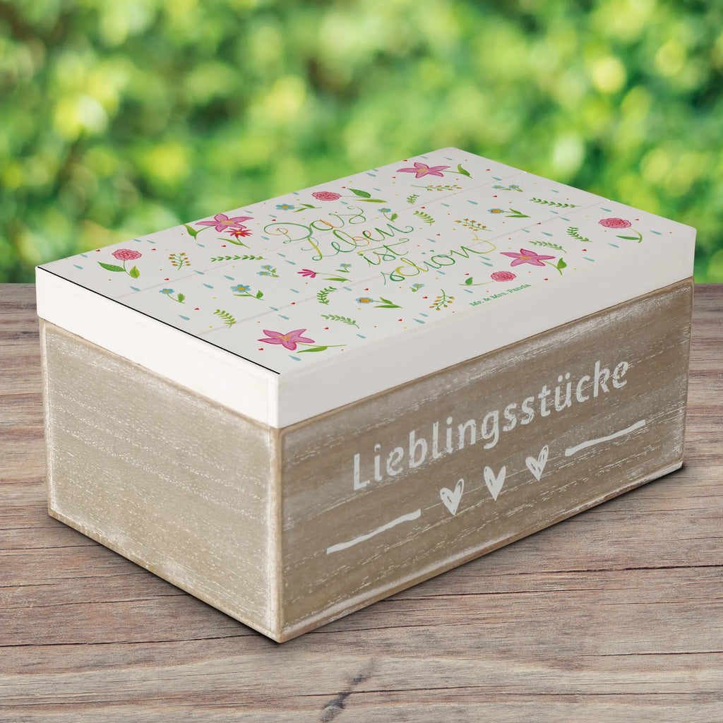 Holzkiste Blumen Leben Holzkiste, Kiste, Schatzkiste, Truhe, Schatulle, XXL, Erinnerungsbox, Erinnerungskiste, Dekokiste, Aufbewahrungsbox, Geschenkbox, Geschenkdose, Blumen Deko, Frühlings Deko, Sommer Deko, Dekoration, positive Botschaft, Naturliebhaber, Outdoor, Natur, Abenteuer, Blumen, Blümchen, Das Leben ist schön, Spruch über das Leben, Motivation Spruch, fröhlich sein, glücklich sein