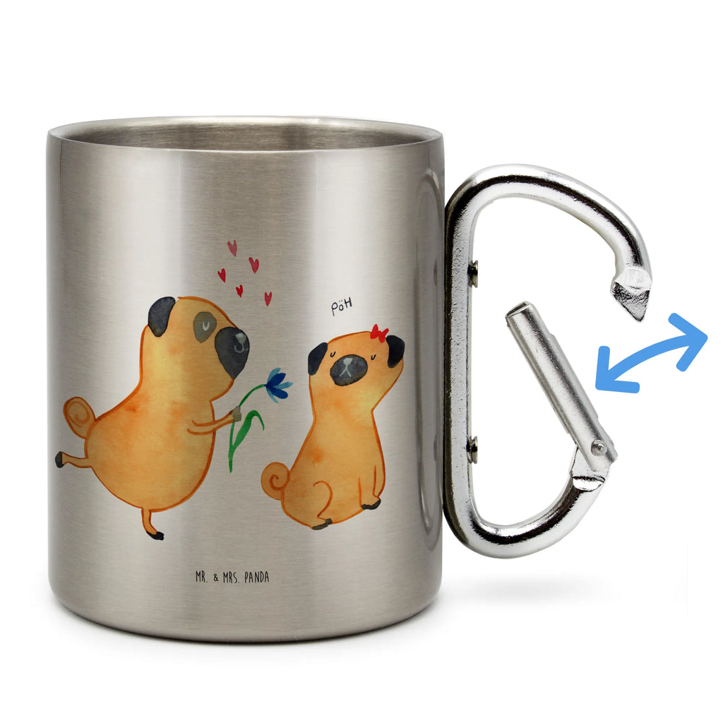 Edelstahlbecher Mops verliebt Edelstahltasse, Karabiner, Edelstahlbecher, Outdoor, Camping, Tasse, Becher, Hund, Hundemotiv, Haustier, Hunderasse, Tierliebhaber, Hundebesitzer, Sprüche, Mops, Möpse, Hundeliebe, verliebt, Liebe, Liebesspruch. Verlobt, Geschenk Freund, Partner