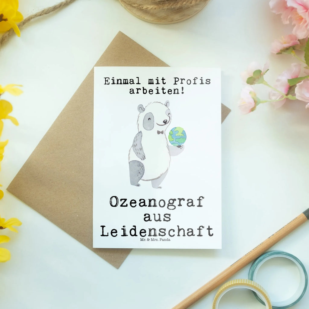 Grußkarte Ozeanograf aus Leidenschaft Grußkarte, Klappkarte, Einladungskarte, Glückwunschkarte, Hochzeitskarte, Geburtstagskarte, Karte, Ansichtskarten, Beruf, Ausbildung, Jubiläum, Abschied, Rente, Kollege, Kollegin, Geschenk, Schenken, Arbeitskollege, Mitarbeiter, Firma, Danke, Dankeschön, Ozeanograf, Meeresbiologe, Meereskundler, Naturwissenschaftler, Meeresforscher, maritime Forschung, Studium