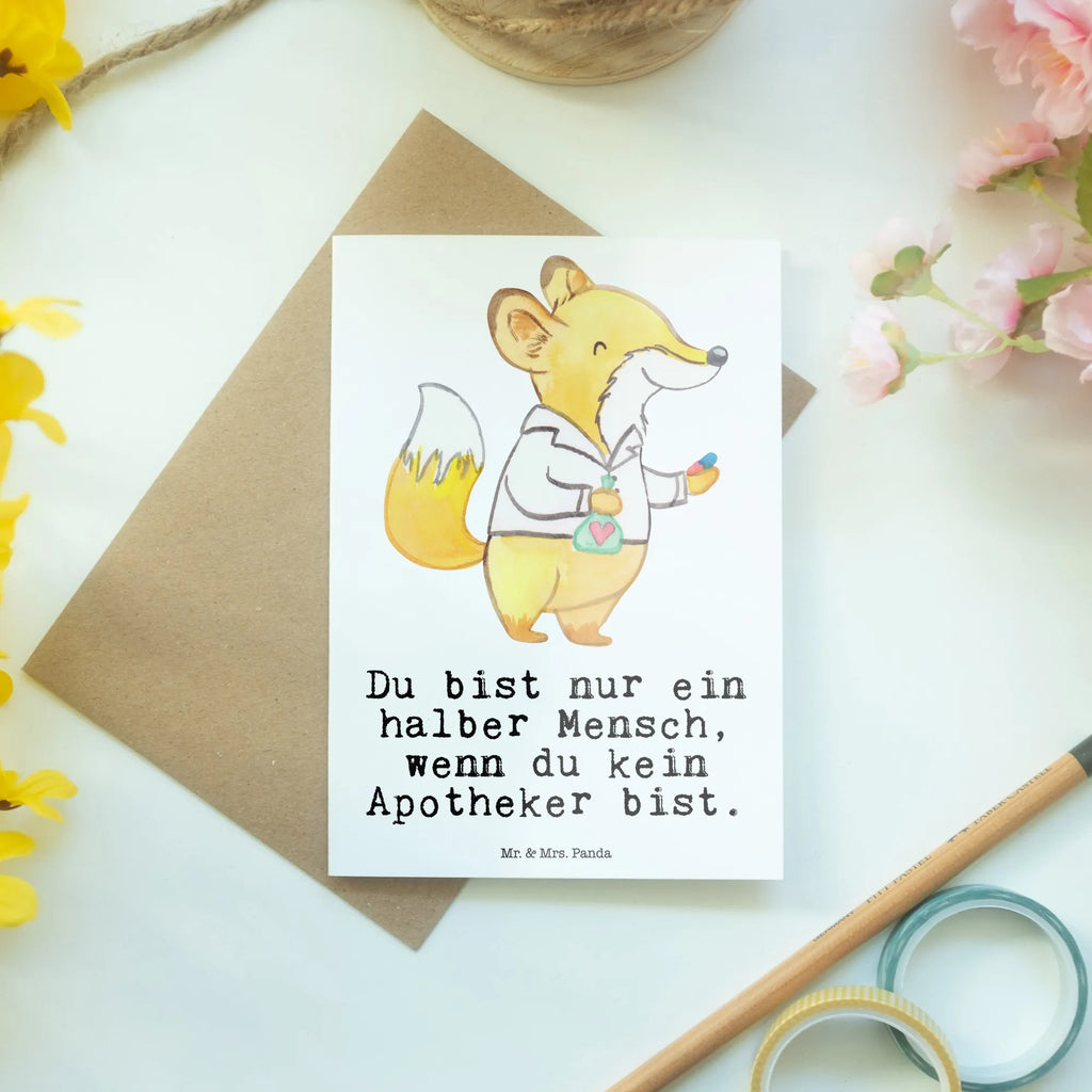 Grußkarte Apotheker mit Herz Grußkarte, Klappkarte, Einladungskarte, Glückwunschkarte, Hochzeitskarte, Geburtstagskarte, Karte, Ansichtskarten, Beruf, Ausbildung, Jubiläum, Abschied, Rente, Kollege, Kollegin, Geschenk, Schenken, Arbeitskollege, Mitarbeiter, Firma, Danke, Dankeschön, Apotheker, Pharmazie, Staatsexamen, Approbation, Eröffnung Apotheke