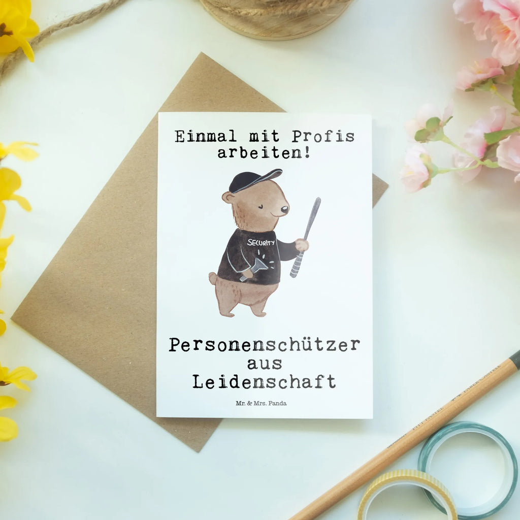 Grußkarte Personenschützer aus Leidenschaft Grußkarte, Klappkarte, Einladungskarte, Glückwunschkarte, Hochzeitskarte, Geburtstagskarte, Karte, Ansichtskarten, Beruf, Ausbildung, Jubiläum, Abschied, Rente, Kollege, Kollegin, Geschenk, Schenken, Arbeitskollege, Mitarbeiter, Firma, Danke, Dankeschön, Bodyguard, Personenschützer