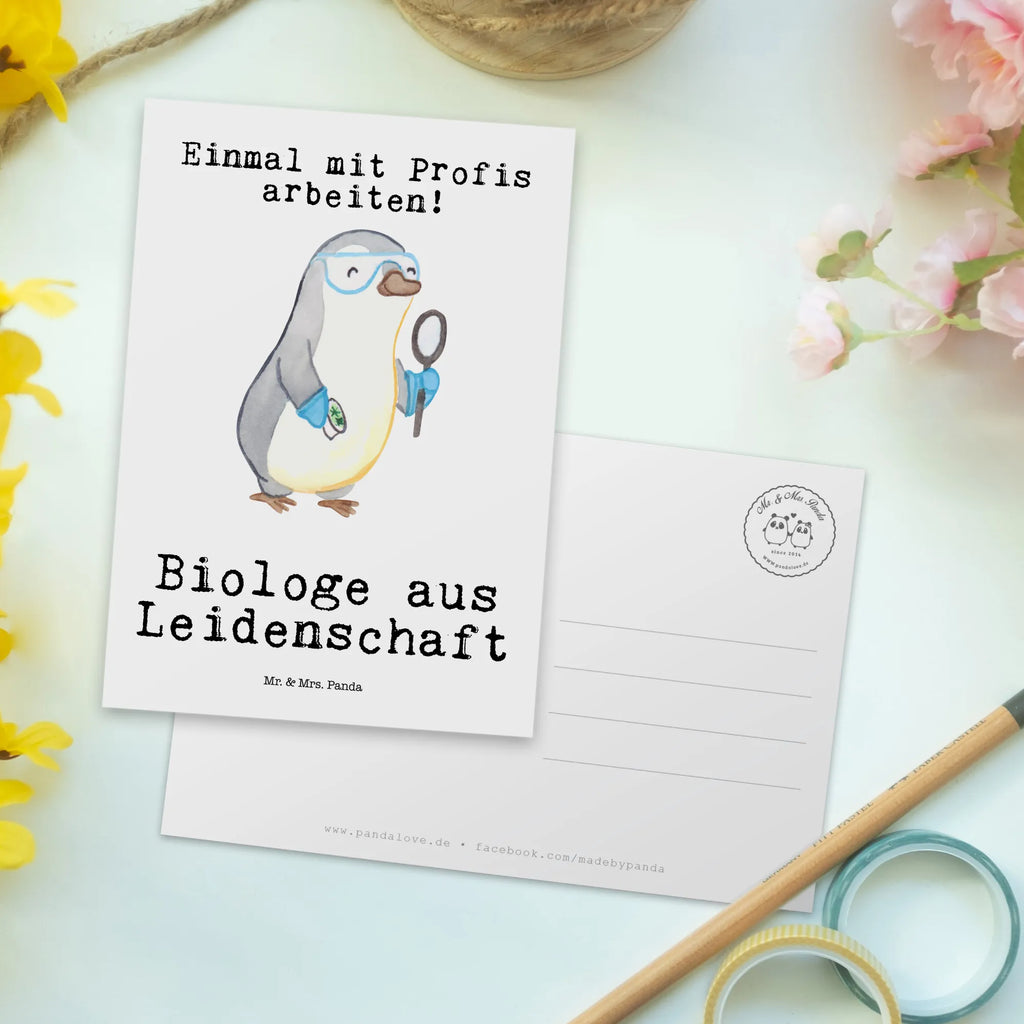 Postkarte Biologe aus Leidenschaft Postkarte, Karte, Geschenkkarte, Grußkarte, Einladung, Ansichtskarte, Geburtstagskarte, Einladungskarte, Dankeskarte, Ansichtskarten, Einladung Geburtstag, Einladungskarten Geburtstag, Beruf, Ausbildung, Jubiläum, Abschied, Rente, Kollege, Kollegin, Geschenk, Schenken, Arbeitskollege, Mitarbeiter, Firma, Danke, Dankeschön, Biologe, Biologie, Naturwissenschaftler, Labor, Studium, Bachelor, Master