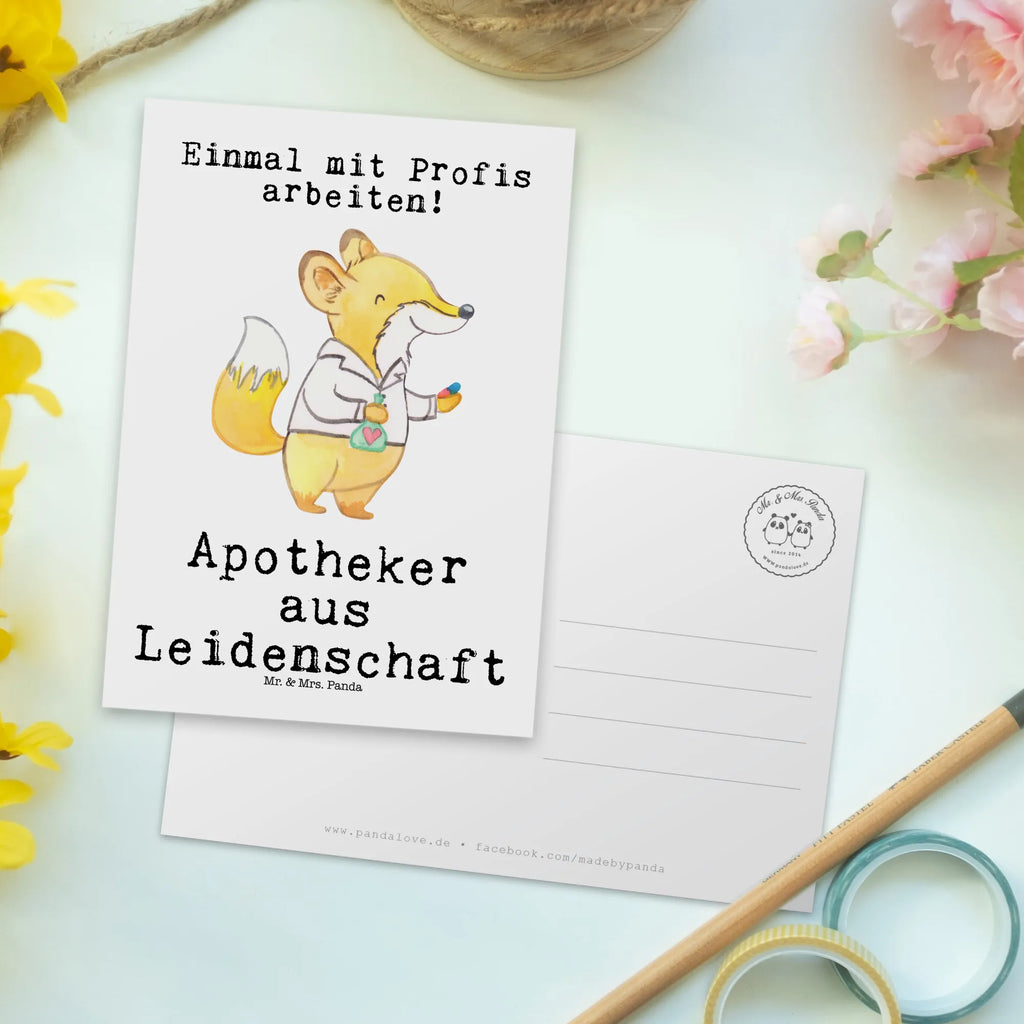 Postkarte Apotheker aus Leidenschaft Postkarte, Karte, Geschenkkarte, Grußkarte, Einladung, Ansichtskarte, Geburtstagskarte, Einladungskarte, Dankeskarte, Ansichtskarten, Einladung Geburtstag, Einladungskarten Geburtstag, Beruf, Ausbildung, Jubiläum, Abschied, Rente, Kollege, Kollegin, Geschenk, Schenken, Arbeitskollege, Mitarbeiter, Firma, Danke, Dankeschön, Apotheker, Pharmazie, Staatsexamen, Approbation, Eröffnung Apotheke