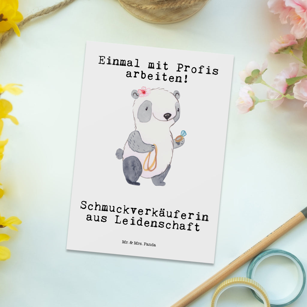 Postkarte Schmuckverkäuferin Leidenschaft Postkarte, Karte, Geschenkkarte, Grußkarte, Einladung, Ansichtskarte, Geburtstagskarte, Einladungskarte, Dankeskarte, Ansichtskarten, Einladung Geburtstag, Einladungskarten Geburtstag, Beruf, Ausbildung, Jubiläum, Abschied, Rente, Kollege, Kollegin, Geschenk, Schenken, Arbeitskollege, Mitarbeiter, Firma, Danke, Dankeschön, Schmuckverkäuferin, Juwelier, Goldschmied, Schmied, Schmuckwarenhändler, Schmuckgeschäft, Eröffnung