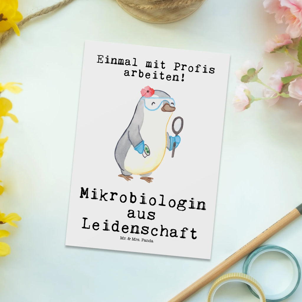 Postkarte Mikrobiologin aus Leidenschaft Postkarte, Karte, Geschenkkarte, Grußkarte, Einladung, Ansichtskarte, Geburtstagskarte, Einladungskarte, Dankeskarte, Ansichtskarten, Einladung Geburtstag, Einladungskarten Geburtstag, Beruf, Ausbildung, Jubiläum, Abschied, Rente, Kollege, Kollegin, Geschenk, Schenken, Arbeitskollege, Mitarbeiter, Firma, Danke, Dankeschön, Mikrobiologin, Naturwissenschaftlerin, Labor, Forschung