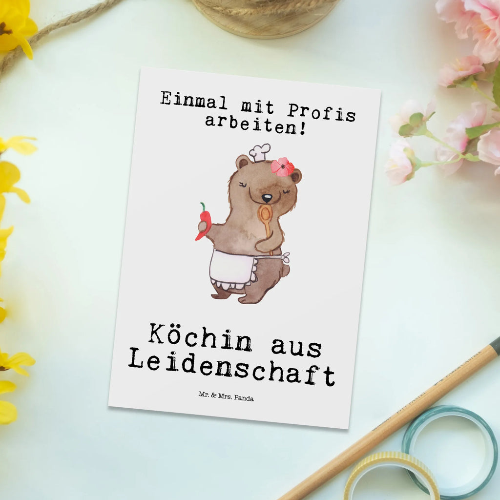 Postkarte Köchin aus Leidenschaft Postkarte, Karte, Geschenkkarte, Grußkarte, Einladung, Ansichtskarte, Geburtstagskarte, Einladungskarte, Dankeskarte, Ansichtskarten, Einladung Geburtstag, Einladungskarten Geburtstag, Beruf, Ausbildung, Jubiläum, Abschied, Rente, Kollege, Kollegin, Geschenk, Schenken, Arbeitskollege, Mitarbeiter, Firma, Danke, Dankeschön, Köchin, Chefköchin, Küchenchefin, Küchenmeisterin, Schiffsköchin, Sterneköchin, Fernsehköchin, Restaurant