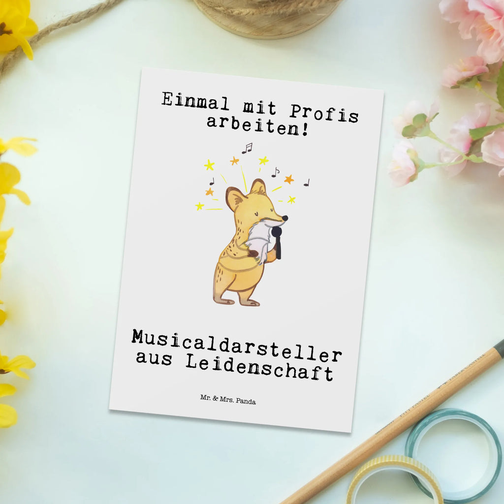 Postkarte Musicaldarsteller aus Leidenschaft Postkarte, Karte, Geschenkkarte, Grußkarte, Einladung, Ansichtskarte, Geburtstagskarte, Einladungskarte, Dankeskarte, Ansichtskarten, Einladung Geburtstag, Einladungskarten Geburtstag, Beruf, Ausbildung, Jubiläum, Abschied, Rente, Kollege, Kollegin, Geschenk, Schenken, Arbeitskollege, Mitarbeiter, Firma, Danke, Dankeschön