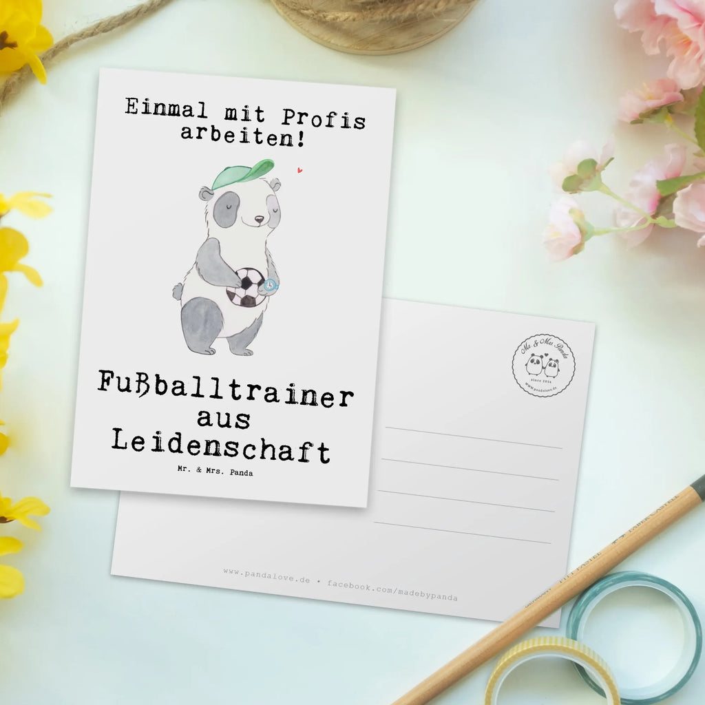 Postkarte Fußballtrainer aus Leidenschaft Postkarte, Karte, Geschenkkarte, Grußkarte, Einladung, Ansichtskarte, Geburtstagskarte, Einladungskarte, Dankeskarte, Ansichtskarten, Einladung Geburtstag, Einladungskarten Geburtstag, Beruf, Ausbildung, Jubiläum, Abschied, Rente, Kollege, Kollegin, Geschenk, Schenken, Arbeitskollege, Mitarbeiter, Firma, Danke, Dankeschön, Fußballtrainer, Fußballspiel, Glücksbringer, Verein Fußball