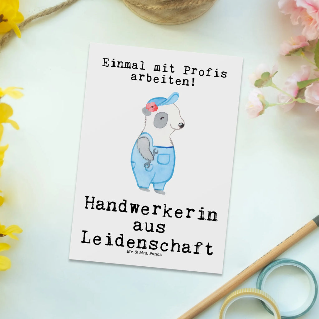 Postkarte Handwerkerin aus Leidenschaft Postkarte, Karte, Geschenkkarte, Grußkarte, Einladung, Ansichtskarte, Geburtstagskarte, Einladungskarte, Dankeskarte, Ansichtskarten, Einladung Geburtstag, Einladungskarten Geburtstag, Beruf, Ausbildung, Jubiläum, Abschied, Rente, Kollege, Kollegin, Geschenk, Schenken, Arbeitskollege, Mitarbeiter, Firma, Danke, Dankeschön, Handwerkerin, Gesellenprüfung, Handwerksbetrieb, Werkstatt