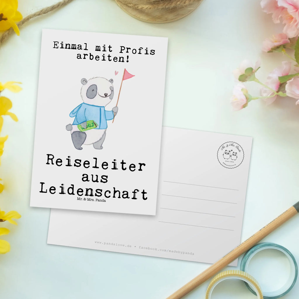 Postkarte Reiseleiter aus Leidenschaft Postkarte, Karte, Geschenkkarte, Grußkarte, Einladung, Ansichtskarte, Geburtstagskarte, Einladungskarte, Dankeskarte, Ansichtskarten, Einladung Geburtstag, Einladungskarten Geburtstag, Beruf, Ausbildung, Jubiläum, Abschied, Rente, Kollege, Kollegin, Geschenk, Schenken, Arbeitskollege, Mitarbeiter, Firma, Danke, Dankeschön