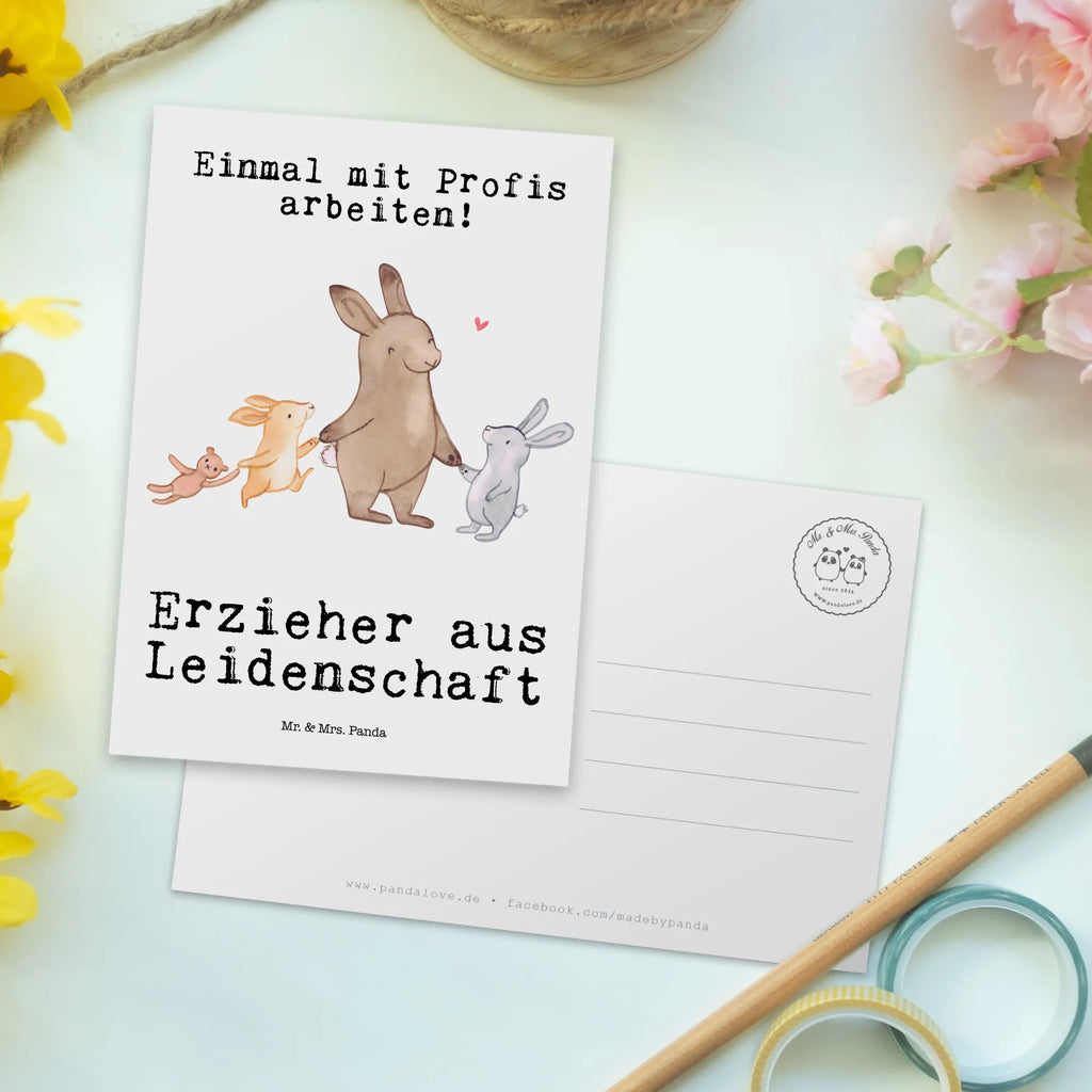 Postkarte Erzieher aus Leidenschaft Postkarte, Karte, Geschenkkarte, Grußkarte, Einladung, Ansichtskarte, Geburtstagskarte, Einladungskarte, Dankeskarte, Ansichtskarten, Einladung Geburtstag, Einladungskarten Geburtstag, Beruf, Ausbildung, Jubiläum, Abschied, Rente, Kollege, Kollegin, Geschenk, Schenken, Arbeitskollege, Mitarbeiter, Firma, Danke, Dankeschön, Erzieher, Kindergärtner, Pädagoge