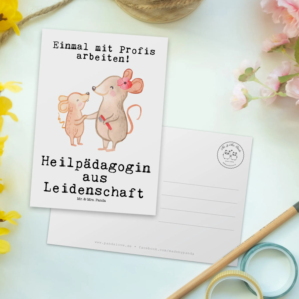 Postkarte Heilpädagogin aus Leidenschaft Postkarte, Karte, Geschenkkarte, Grußkarte, Einladung, Ansichtskarte, Geburtstagskarte, Einladungskarte, Dankeskarte, Ansichtskarten, Einladung Geburtstag, Einladungskarten Geburtstag, Beruf, Ausbildung, Jubiläum, Abschied, Rente, Kollege, Kollegin, Geschenk, Schenken, Arbeitskollege, Mitarbeiter, Firma, Danke, Dankeschön, Heilpädagogin, Heilpädagogik, Studium