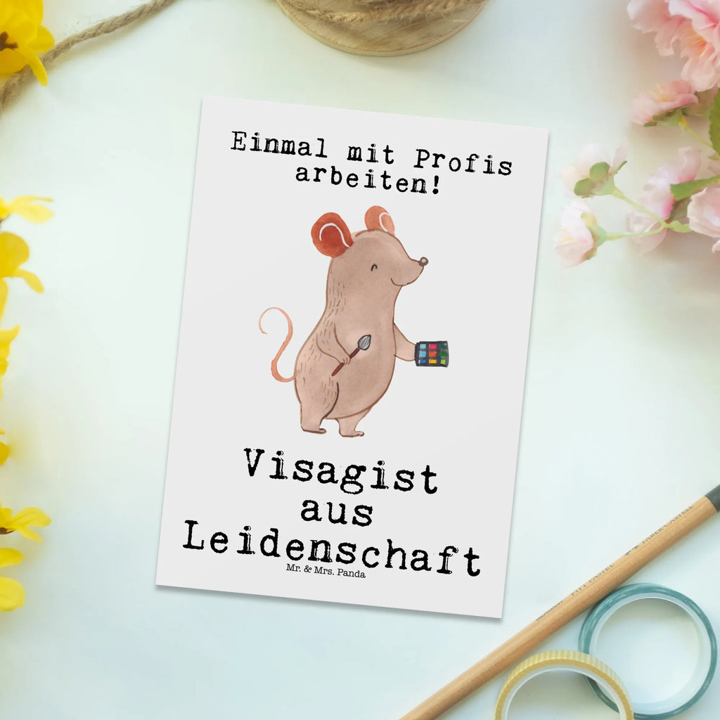 Postkarte Visagist aus Leidenschaft Postkarte, Karte, Geschenkkarte, Grußkarte, Einladung, Ansichtskarte, Geburtstagskarte, Einladungskarte, Dankeskarte, Ansichtskarten, Einladung Geburtstag, Einladungskarten Geburtstag, Beruf, Ausbildung, Jubiläum, Abschied, Rente, Kollege, Kollegin, Geschenk, Schenken, Arbeitskollege, Mitarbeiter, Firma, Danke, Dankeschön, Kosmetiker, Make Up Artist, Maskenbildner, Visagist, Beauty Salon, Kosmetikstudio, Eröffnung