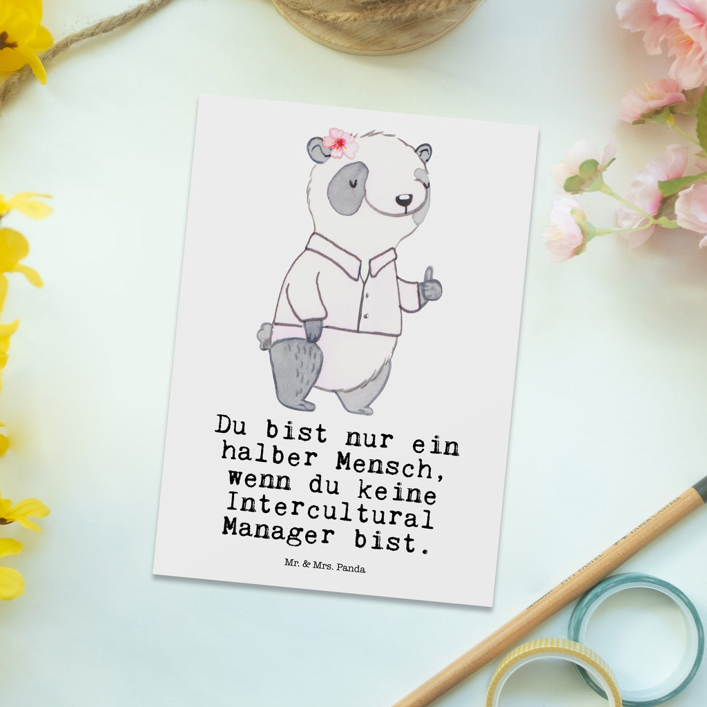 Postkarte Intercultural Manager mit Herz Postkarte, Karte, Geschenkkarte, Grußkarte, Einladung, Ansichtskarte, Geburtstagskarte, Einladungskarte, Dankeskarte, Ansichtskarten, Einladung Geburtstag, Einladungskarten Geburtstag, Beruf, Ausbildung, Jubiläum, Abschied, Rente, Kollege, Kollegin, Geschenk, Schenken, Arbeitskollege, Mitarbeiter, Firma, Danke, Dankeschön