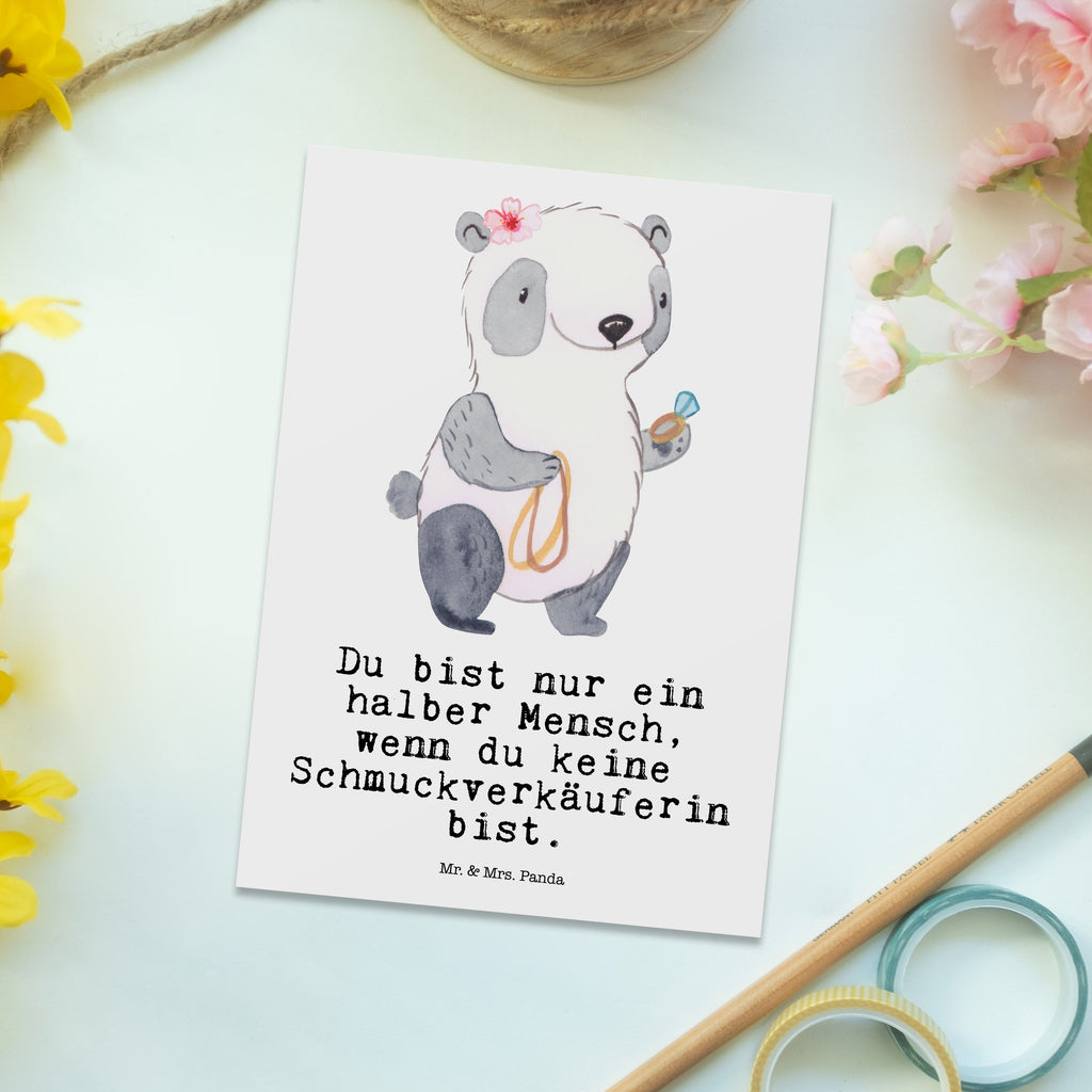 Postkarte Schmuckverkäuferin mit Herz Postkarte, Karte, Geschenkkarte, Grußkarte, Einladung, Ansichtskarte, Geburtstagskarte, Einladungskarte, Dankeskarte, Ansichtskarten, Einladung Geburtstag, Einladungskarten Geburtstag, Beruf, Ausbildung, Jubiläum, Abschied, Rente, Kollege, Kollegin, Geschenk, Schenken, Arbeitskollege, Mitarbeiter, Firma, Danke, Dankeschön, Schmuckverkäuferin, Juwelier, Goldschmied, Schmied, Schmuckwarenhändler, Schmuckgeschäft, Eröffnung