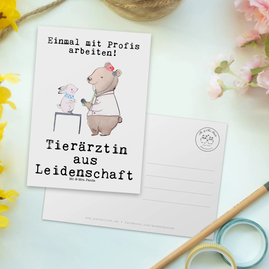 Postkarte Tierärztin aus Leidenschaft Postkarte, Karte, Geschenkkarte, Grußkarte, Einladung, Ansichtskarte, Geburtstagskarte, Einladungskarte, Dankeskarte, Ansichtskarten, Einladung Geburtstag, Einladungskarten Geburtstag, Beruf, Ausbildung, Jubiläum, Abschied, Rente, Kollege, Kollegin, Geschenk, Schenken, Arbeitskollege, Mitarbeiter, Firma, Danke, Dankeschön