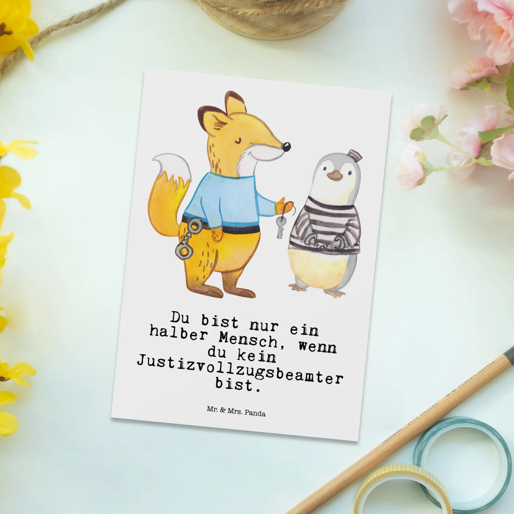 Postkarte Justizvollzugsbeamter mit Herz Postkarte, Karte, Geschenkkarte, Grußkarte, Einladung, Ansichtskarte, Geburtstagskarte, Einladungskarte, Dankeskarte, Ansichtskarten, Einladung Geburtstag, Einladungskarten Geburtstag, Beruf, Ausbildung, Jubiläum, Abschied, Rente, Kollege, Kollegin, Geschenk, Schenken, Arbeitskollege, Mitarbeiter, Firma, Danke, Dankeschön, Gefängniswärter, Justizvollzugsbeamter