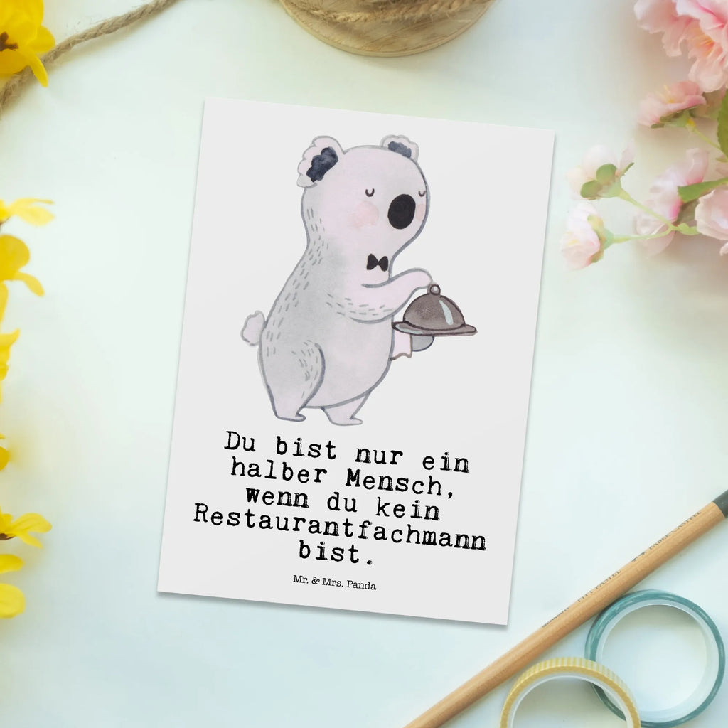 Postkarte Restaurantfachmann mit Herz Postkarte, Karte, Geschenkkarte, Grußkarte, Einladung, Ansichtskarte, Geburtstagskarte, Einladungskarte, Dankeskarte, Ansichtskarten, Einladung Geburtstag, Einladungskarten Geburtstag, Beruf, Ausbildung, Jubiläum, Abschied, Rente, Kollege, Kollegin, Geschenk, Schenken, Arbeitskollege, Mitarbeiter, Firma, Danke, Dankeschön, Restaurantfachmann, Kellner, Servicefachkraft, Restaurant