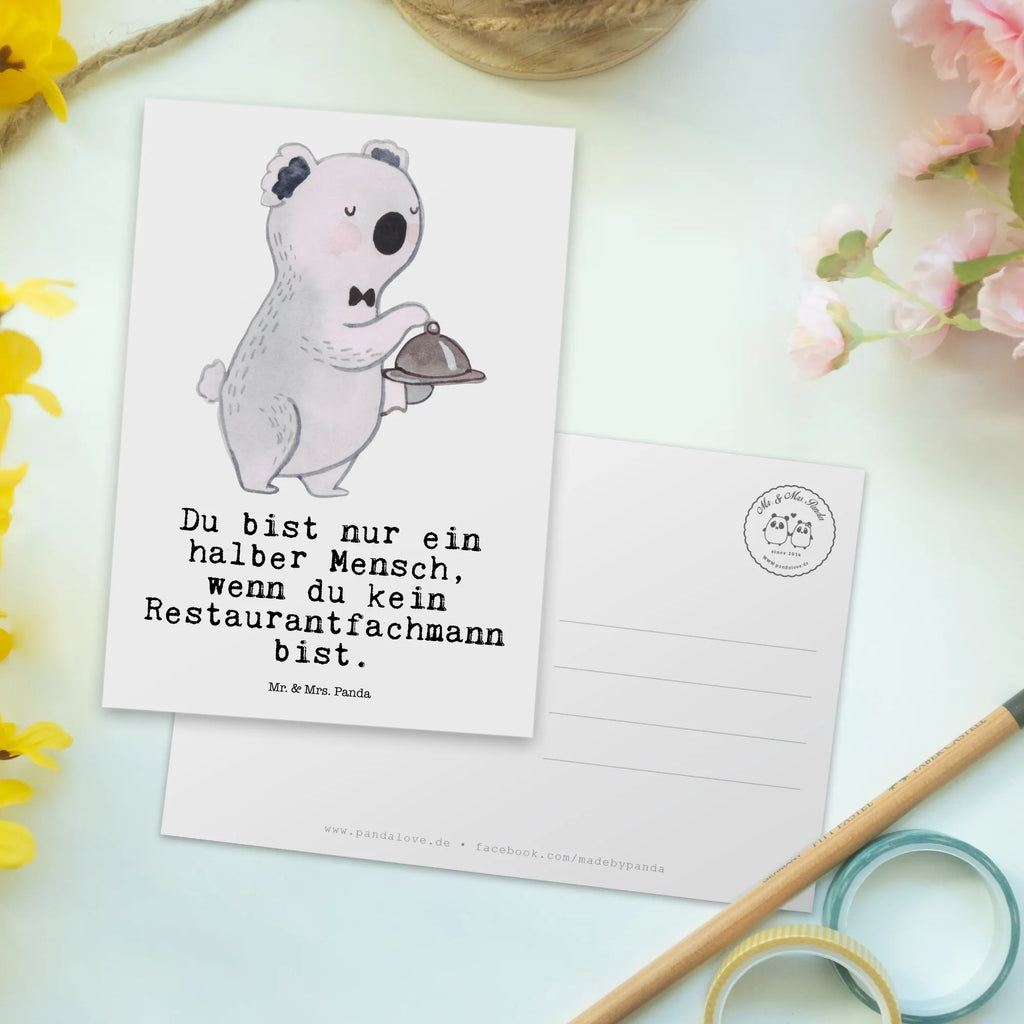 Postkarte Restaurantfachmann mit Herz Postkarte, Karte, Geschenkkarte, Grußkarte, Einladung, Ansichtskarte, Geburtstagskarte, Einladungskarte, Dankeskarte, Ansichtskarten, Einladung Geburtstag, Einladungskarten Geburtstag, Beruf, Ausbildung, Jubiläum, Abschied, Rente, Kollege, Kollegin, Geschenk, Schenken, Arbeitskollege, Mitarbeiter, Firma, Danke, Dankeschön, Restaurantfachmann, Kellner, Servicefachkraft, Restaurant