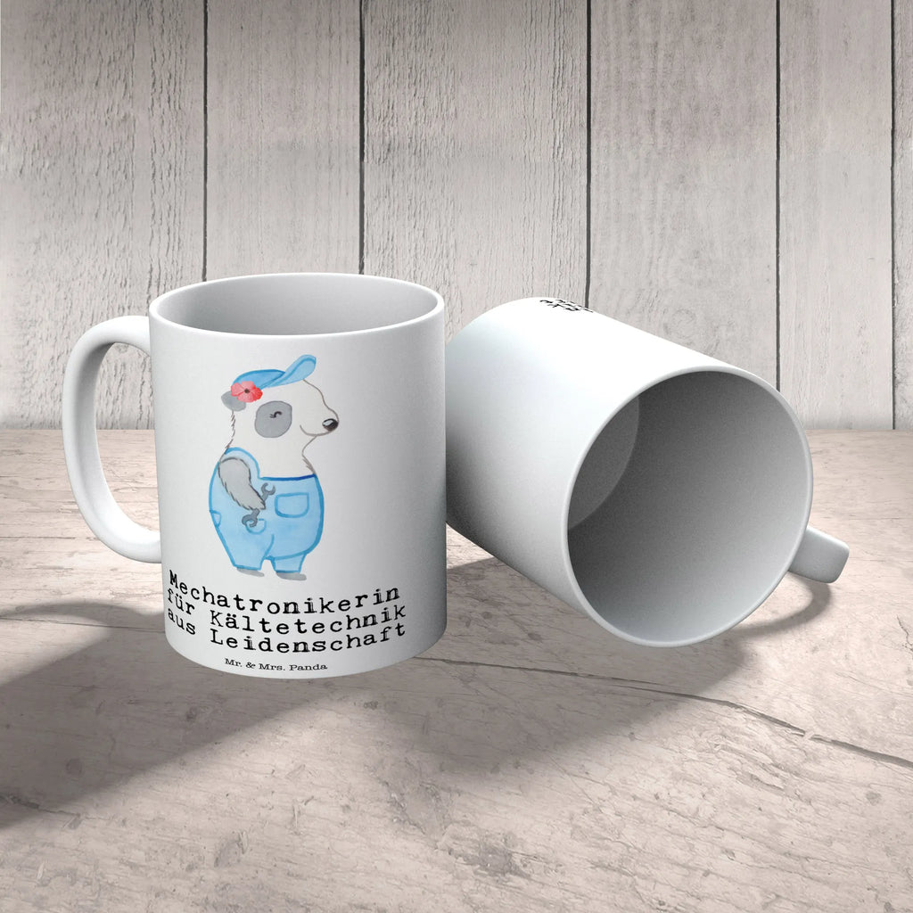 Tasse Mechatronikerin für Kältetechnik aus Leidenschaft Tasse, Kaffeetasse, Teetasse, Becher, Kaffeebecher, Teebecher, Keramiktasse, Porzellantasse, Büro Tasse, Geschenk Tasse, Tasse Sprüche, Tasse Motive, Kaffeetassen, Tasse bedrucken, Designer Tasse, Cappuccino Tassen, Schöne Teetassen, Beruf, Ausbildung, Jubiläum, Abschied, Rente, Kollege, Kollegin, Geschenk, Schenken, Arbeitskollege, Mitarbeiter, Firma, Danke, Dankeschön, Mechatronikerin für Kältetechnik, Gesellenprüfung