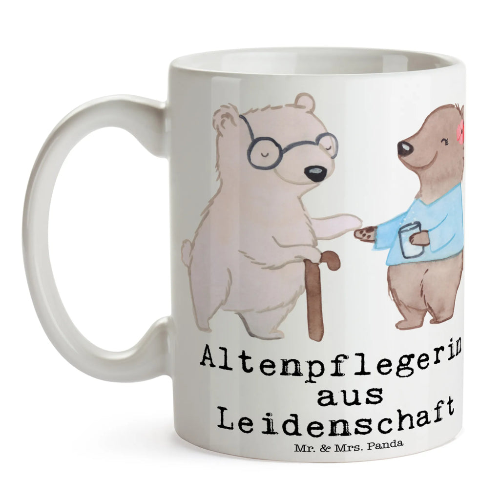 Tasse Altenpflegerin aus Leidenschaft Tasse, Kaffeetasse, Teetasse, Becher, Kaffeebecher, Teebecher, Keramiktasse, Porzellantasse, Büro Tasse, Geschenk Tasse, Tasse Sprüche, Tasse Motive, Kaffeetassen, Tasse bedrucken, Designer Tasse, Cappuccino Tassen, Schöne Teetassen, Beruf, Ausbildung, Jubiläum, Abschied, Rente, Kollege, Kollegin, Geschenk, Schenken, Arbeitskollege, Mitarbeiter, Firma, Danke, Dankeschön, Altenpflegerin, Pflegerin, Altenheim Eröffnung