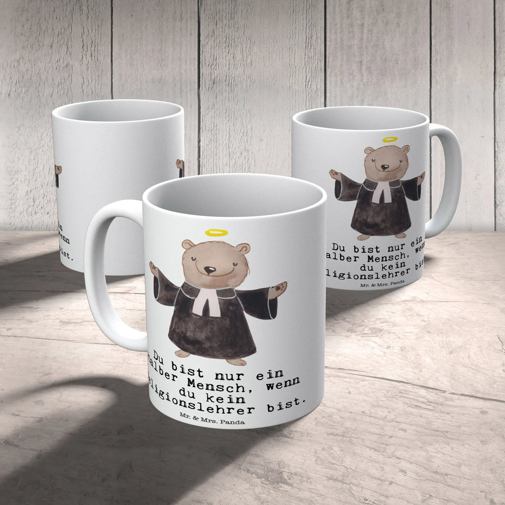 Tasse Religionslehrer mit Herz Tasse, Kaffeetasse, Teetasse, Becher, Kaffeebecher, Teebecher, Keramiktasse, Porzellantasse, Büro Tasse, Geschenk Tasse, Tasse Sprüche, Tasse Motive, Kaffeetassen, Tasse bedrucken, Designer Tasse, Cappuccino Tassen, Schöne Teetassen, Beruf, Ausbildung, Jubiläum, Abschied, Rente, Kollege, Kollegin, Geschenk, Schenken, Arbeitskollege, Mitarbeiter, Firma, Danke, Dankeschön, Religionslehrer, Reli Lehrer, Schule, Grundschule