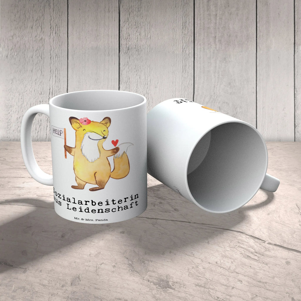 Tasse Sozialarbeiterin aus Leidenschaft Tasse, Kaffeetasse, Teetasse, Becher, Kaffeebecher, Teebecher, Keramiktasse, Porzellantasse, Büro Tasse, Geschenk Tasse, Tasse Sprüche, Tasse Motive, Kaffeetassen, Tasse bedrucken, Designer Tasse, Cappuccino Tassen, Schöne Teetassen, Beruf, Ausbildung, Jubiläum, Abschied, Rente, Kollege, Kollegin, Geschenk, Schenken, Arbeitskollege, Mitarbeiter, Firma, Danke, Dankeschön