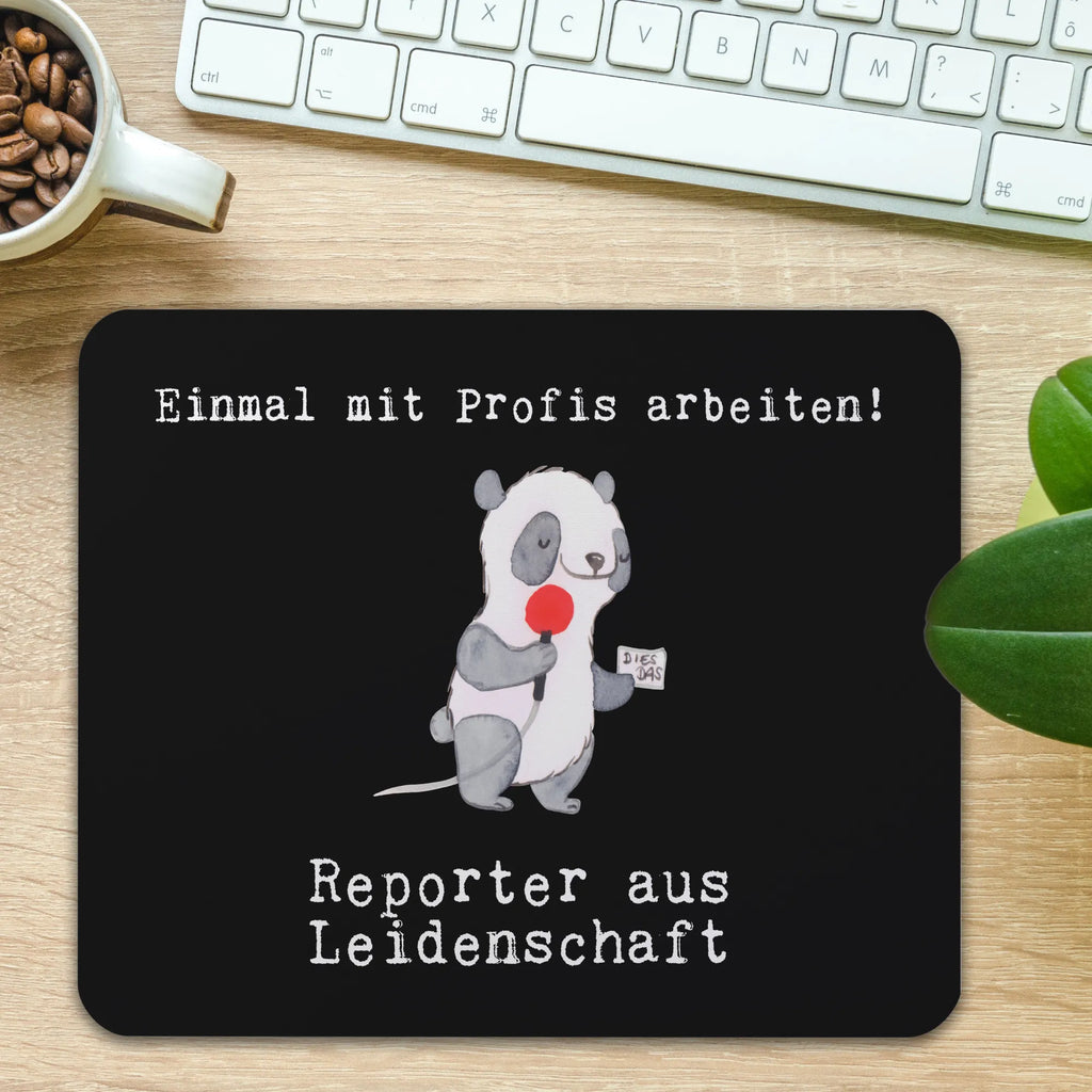 Mauspad Reporter aus Leidenschaft Mousepad, Computer zubehör, Büroausstattung, PC Zubehör, Arbeitszimmer, Mauspad, Einzigartiges Mauspad, Designer Mauspad, Mausunterlage, Mauspad Büro, Beruf, Ausbildung, Jubiläum, Abschied, Rente, Kollege, Kollegin, Geschenk, Schenken, Arbeitskollege, Mitarbeiter, Firma, Danke, Dankeschön