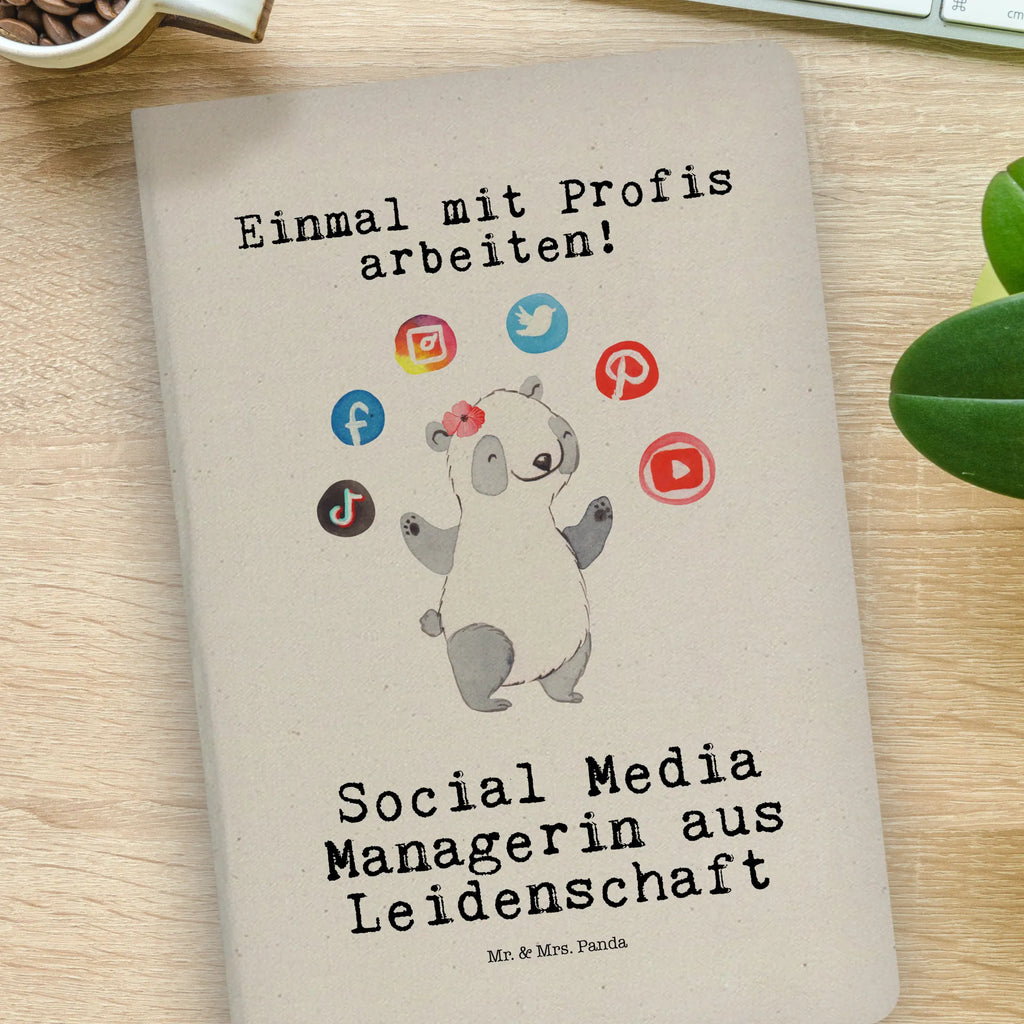 Baumwoll Notizbuch Social Media Managerin Leidenschaft Notizen, Eintragebuch, Tagebuch, Notizblock, Adressbuch, Journal, Kladde, Skizzenbuch, Notizheft, Schreibbuch, Schreibheft, Beruf, Ausbildung, Jubiläum, Abschied, Rente, Kollege, Kollegin, Geschenk, Schenken, Arbeitskollege, Mitarbeiter, Firma, Danke, Dankeschön