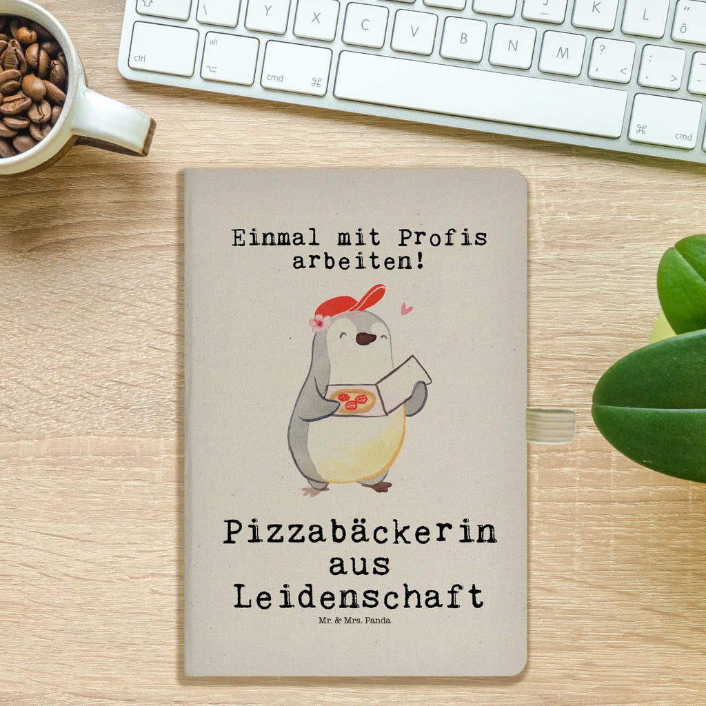 Baumwoll Notizbuch Pizzabäckerin aus Leidenschaft Notizen, Eintragebuch, Tagebuch, Notizblock, Adressbuch, Journal, Kladde, Skizzenbuch, Notizheft, Schreibbuch, Schreibheft, Beruf, Ausbildung, Jubiläum, Abschied, Rente, Kollege, Kollegin, Geschenk, Schenken, Arbeitskollege, Mitarbeiter, Firma, Danke, Dankeschön, Lieferdienstmitarbeiterin, Pizzabäckerin, Pizzabotin, Pizzabringdienst, Lieferbringdienst