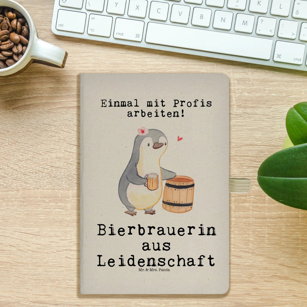 Baumwoll Notizbuch Bierbrauerin aus Leidenschaft Notizen, Eintragebuch, Tagebuch, Notizblock, Adressbuch, Journal, Kladde, Skizzenbuch, Notizheft, Schreibbuch, Schreibheft, Beruf, Ausbildung, Jubiläum, Abschied, Rente, Kollege, Kollegin, Geschenk, Schenken, Arbeitskollege, Mitarbeiter, Firma, Danke, Dankeschön, Bierbrauerin, Biertrinkerin, Bierkennerin, Biergeschenk, Hobbybrauen, Heimbrauen, Selbstbrauen, Bierliebe, Bierfass