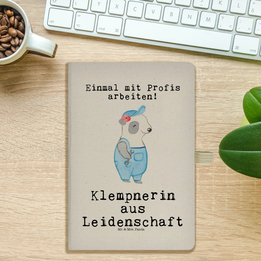 Baumwoll Notizbuch Klempnerin Leidenschaft Notizen, Eintragebuch, Tagebuch, Notizblock, Adressbuch, Journal, Kladde, Skizzenbuch, Notizheft, Schreibbuch, Schreibheft, Beruf, Ausbildung, Jubiläum, Abschied, Rente, Kollege, Kollegin, Geschenk, Schenken, Arbeitskollege, Mitarbeiter, Firma, Danke, Dankeschön, Klempnerin, Handwerkerin, Installateurin, Meisterin, Gesellenprüfung, Fachbetrieb, Bauklempnerin, Sanitärinstallationen